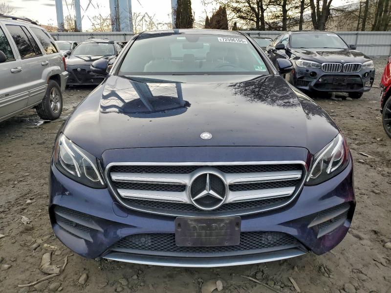 Фото 5 - MERCEDES-BENZ E-CLASS