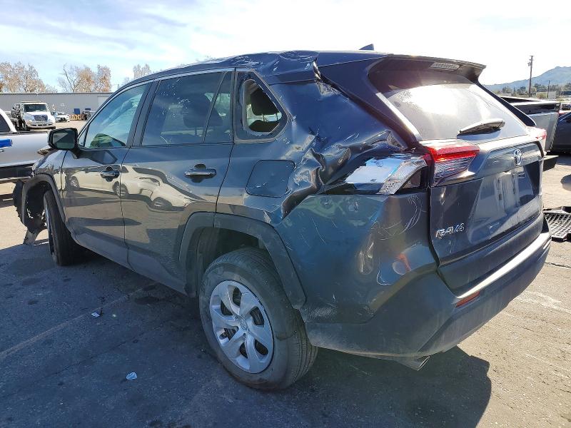 Фото 2 - TOYOTA RAV4