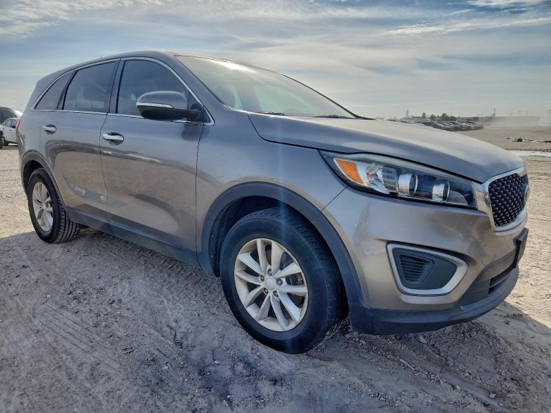 Фото 4 - KIA SORENTO