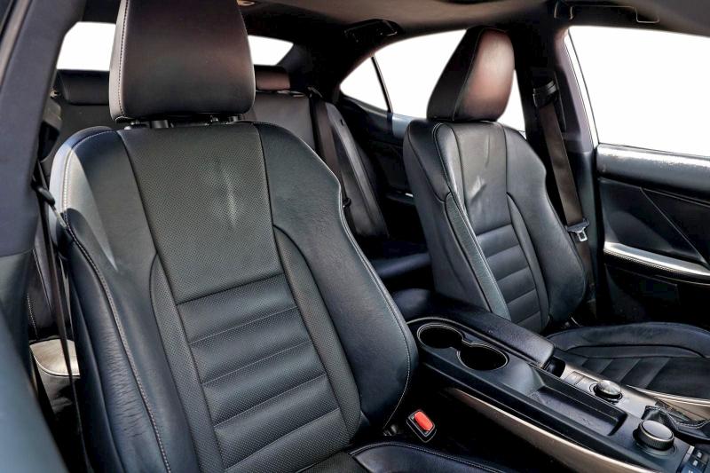 Фото 5 - LEXUS IS