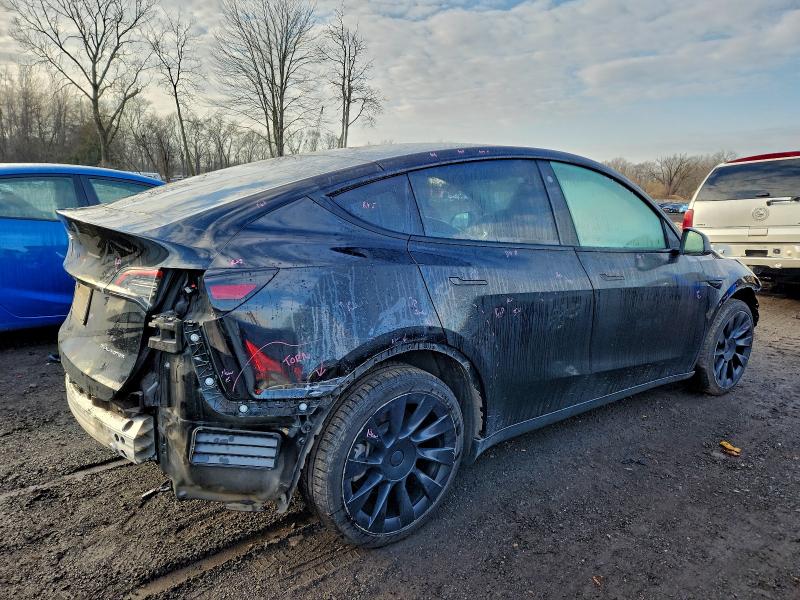 Фото 3 - TESLA MODEL Y