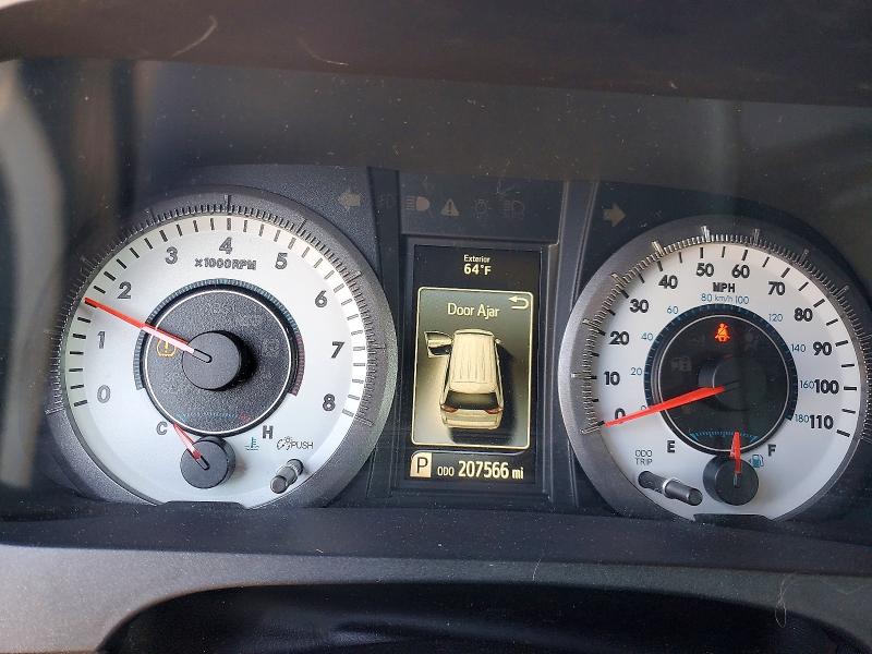 Фото 9 - TOYOTA SIENNA