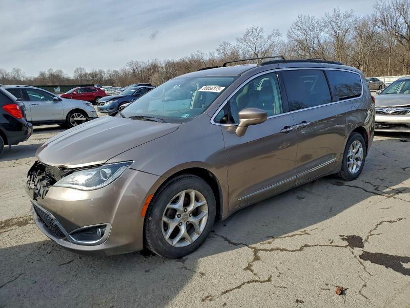 Фото 1 - CHRYSLER PACIFICA