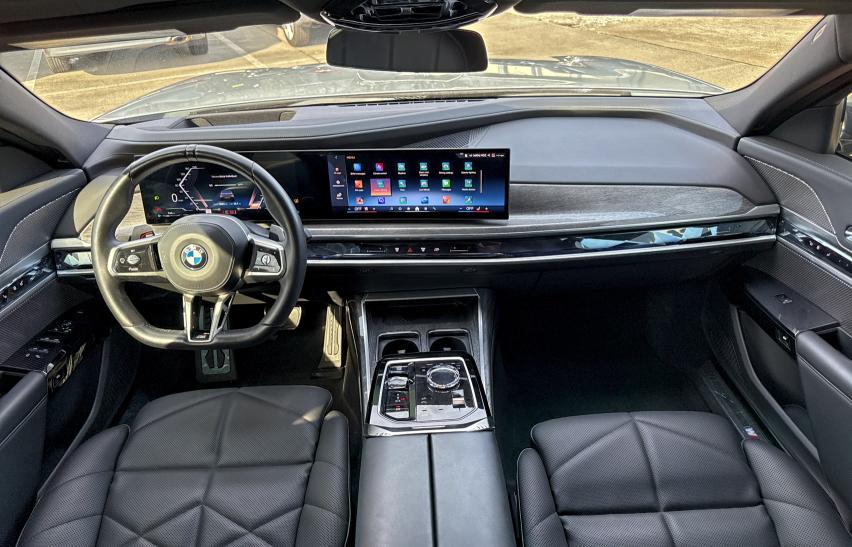 Фото 9 - BMW 7 SERIES
