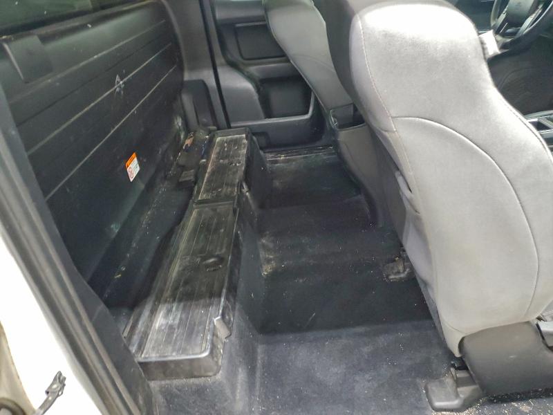 Фото 10 - TOYOTA TACOMA