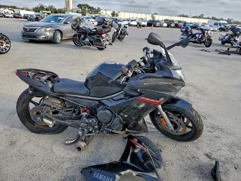 YAMAHA FZ600-800 2009