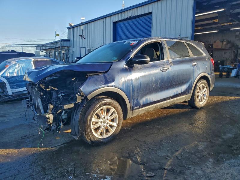 Фото 1 - KIA SORENTO