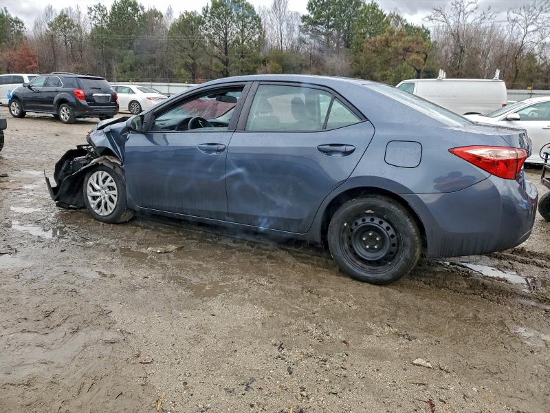 Фото 2 - TOYOTA COROLLA