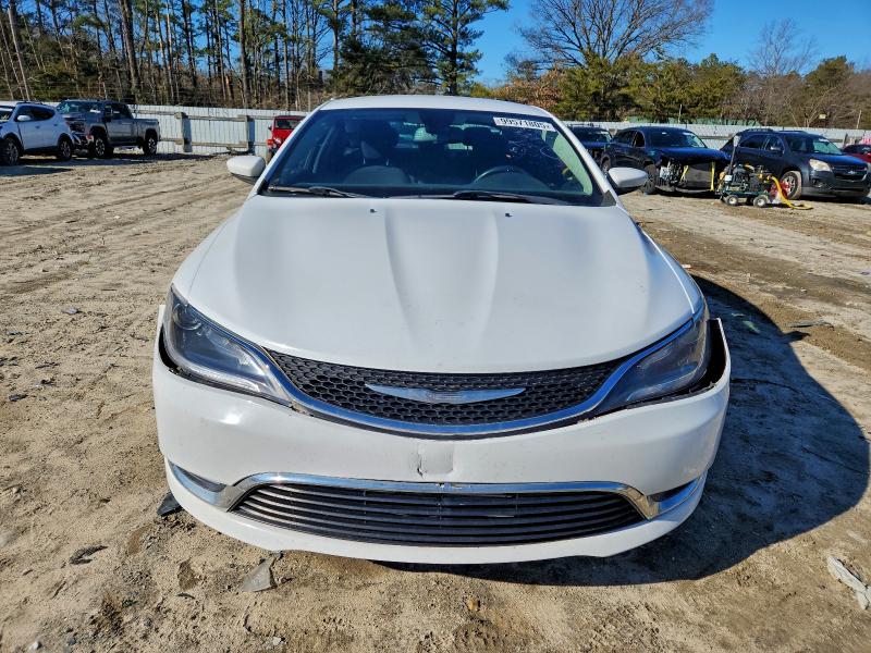 Фото 5 - CHRYSLER 200