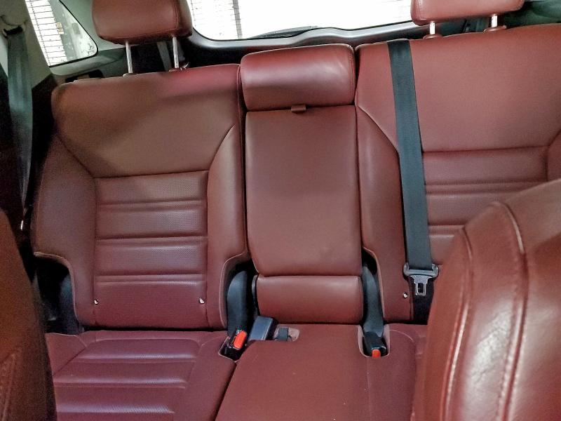 Фото 10 - KIA SORENTO