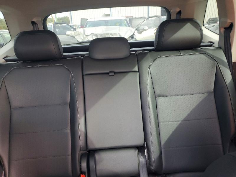 Фото 10 - VOLKSWAGEN TIGUAN