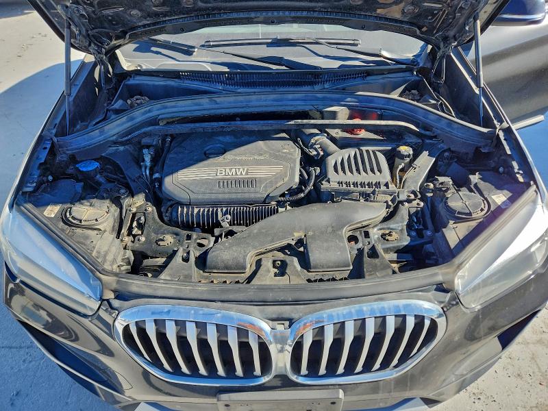 Фото 11 - BMW X1