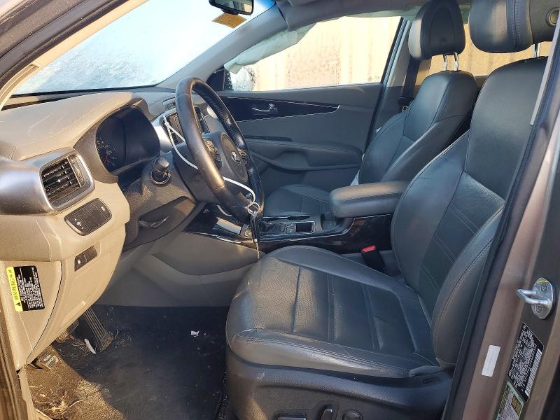 Фото 7 - KIA SORENTO