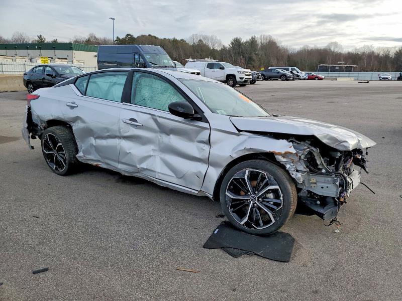 Фото 4 - NISSAN ALTIMA