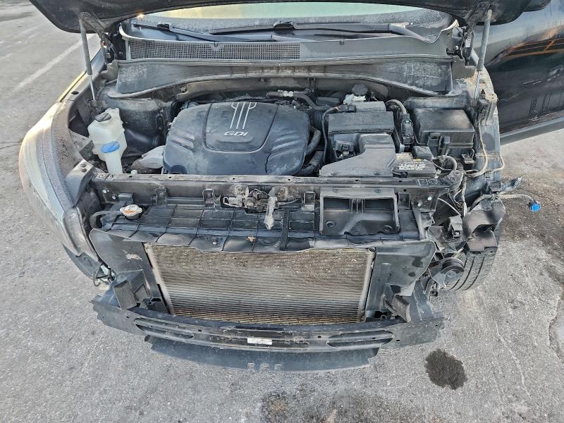 Фото 12 - KIA SORENTO