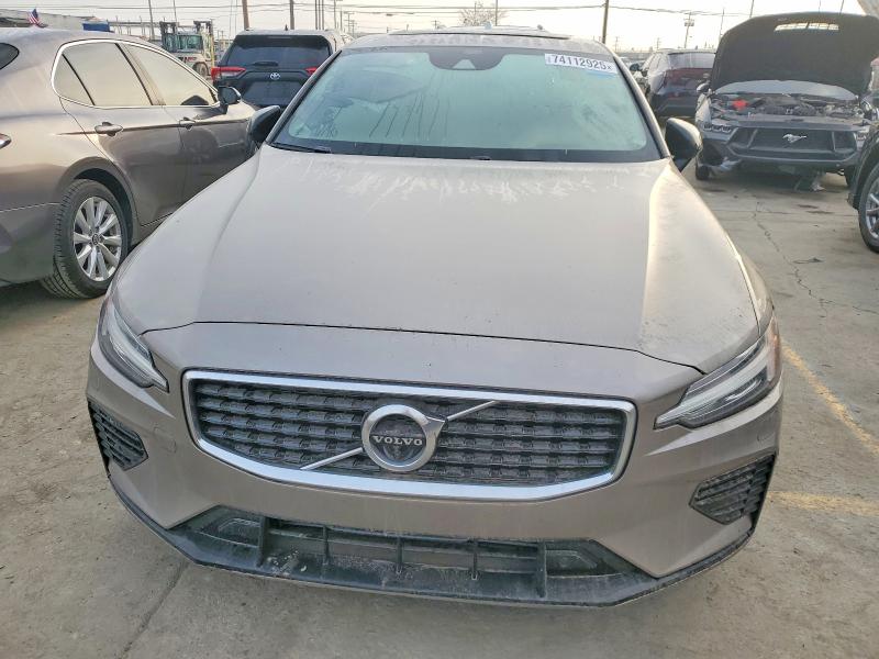 Фото 5 - VOLVO S60