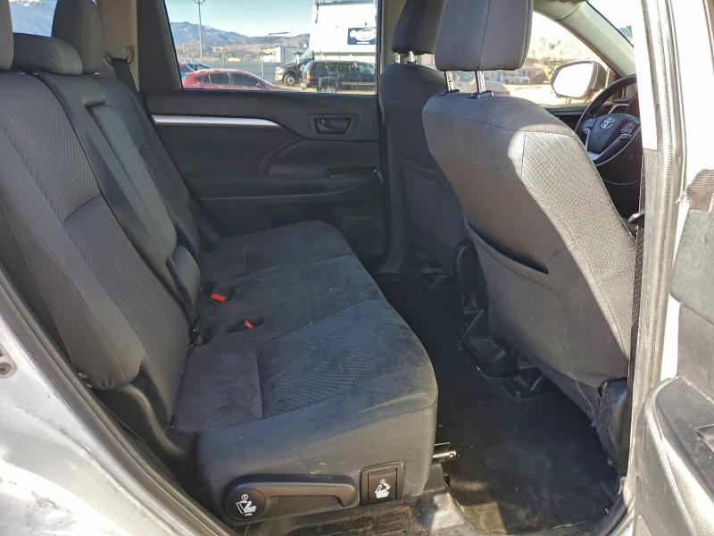 Фото 11 - TOYOTA HIGHLANDER