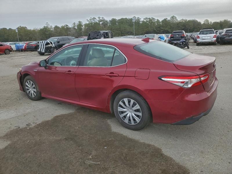 Фото 2 - TOYOTA CAMRY