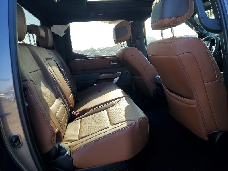 Фото 10 - TOYOTA TUNDRA