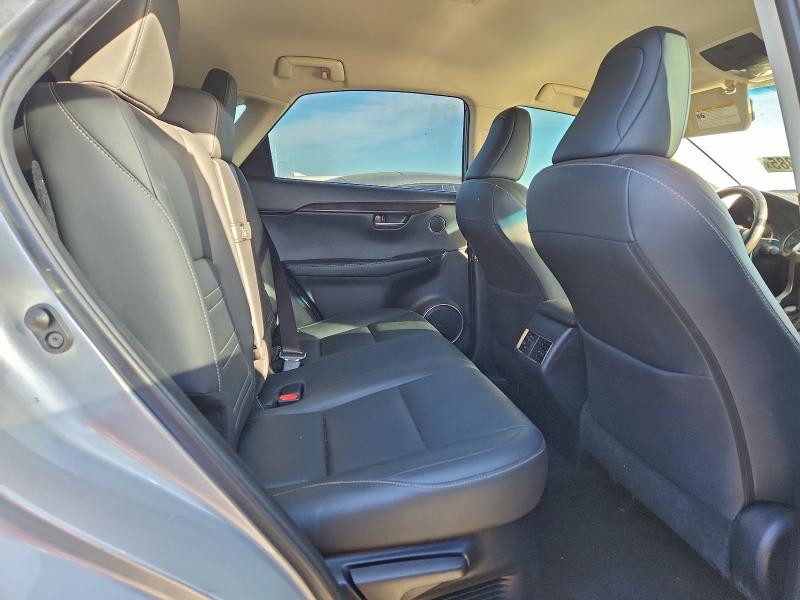 Фото 10 - LEXUS NX