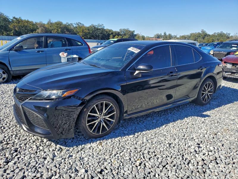 Фото 1 - TOYOTA CAMRY