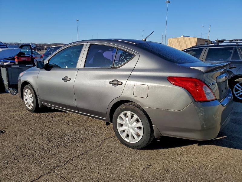 Фото 2 - NISSAN VERSA
