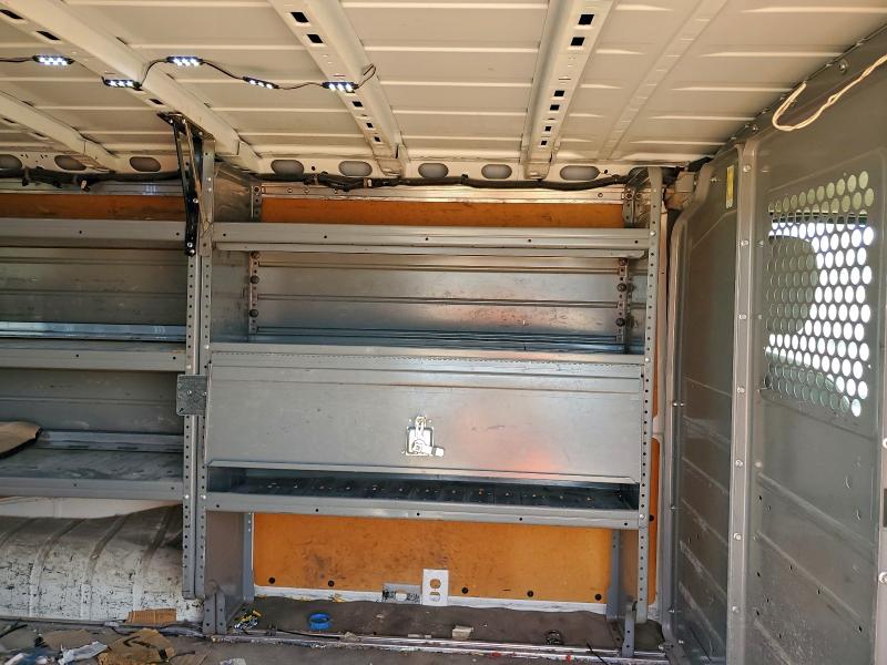 Фото 11 - NISSAN NV