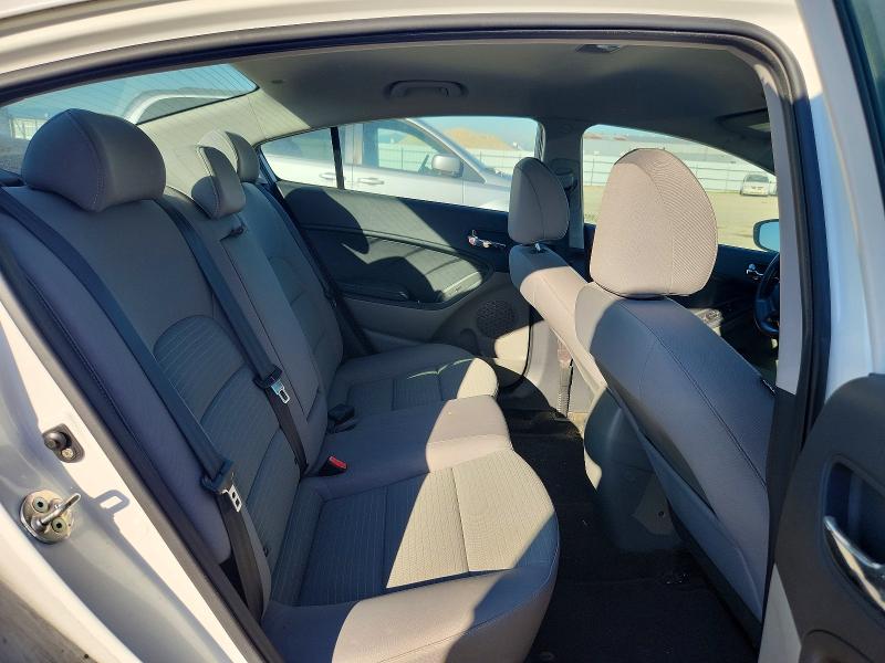 Фото 10 - KIA FORTE