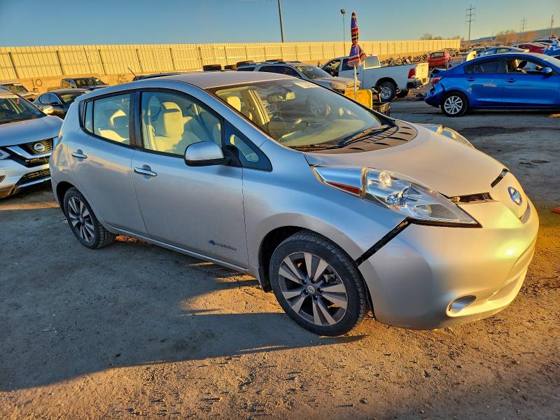 Фото 4 - NISSAN LEAF
