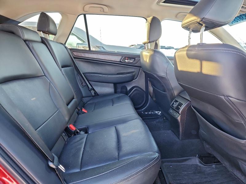 Фото 10 - SUBARU OUTBACK