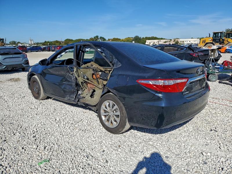 Фото 2 - TOYOTA CAMRY
