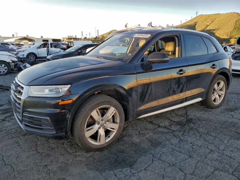 Фото 1 - AUDI Q5