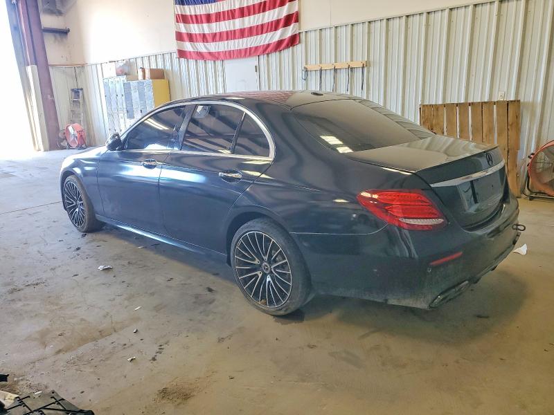 Фото 2 - MERCEDES-BENZ E-CLASS