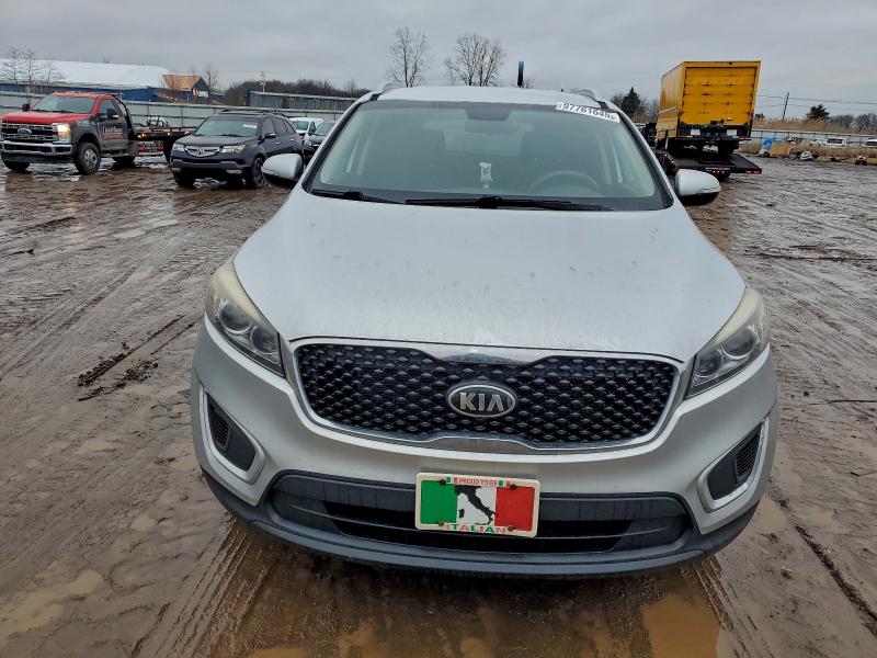 Фото 5 - KIA SORENTO