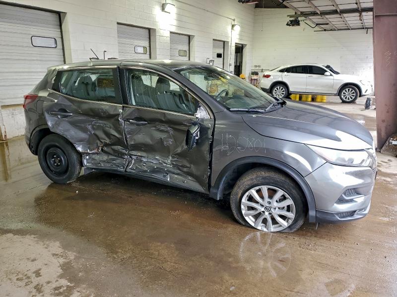 Фото 4 - NISSAN ROGUE