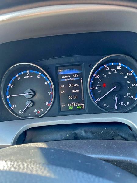 Фото 8 - TOYOTA RAV4