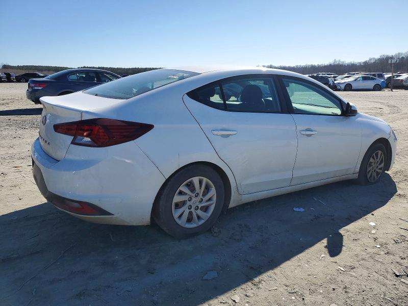 Фото 3 - HYUNDAI ELANTRA