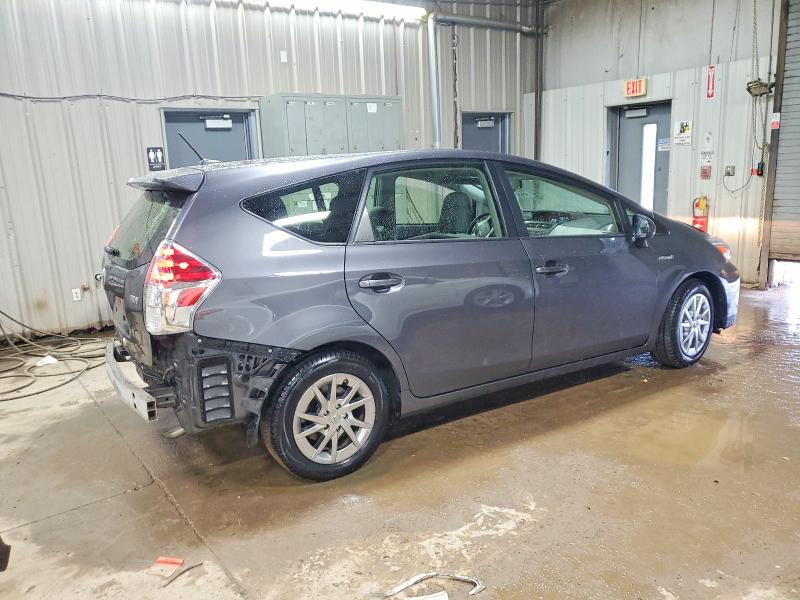 Фото 3 - TOYOTA PRIUS