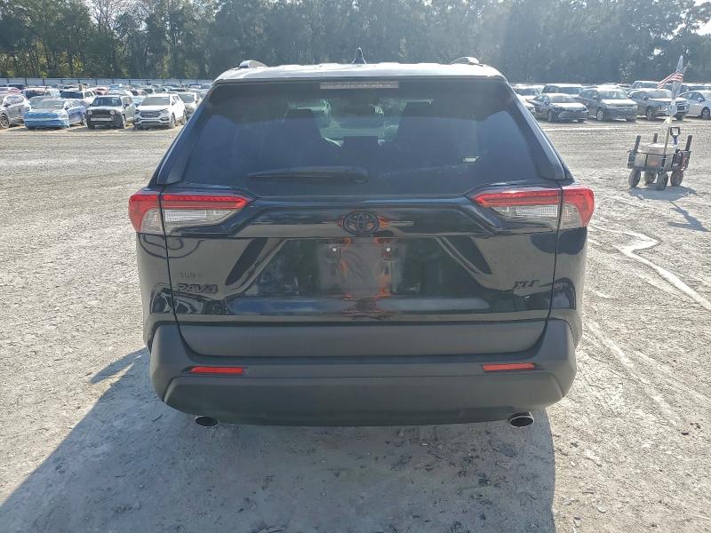 Фото 6 - TOYOTA RAV4