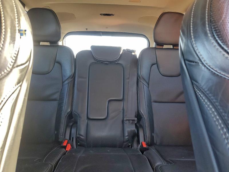 Фото 10 - VOLVO XC90