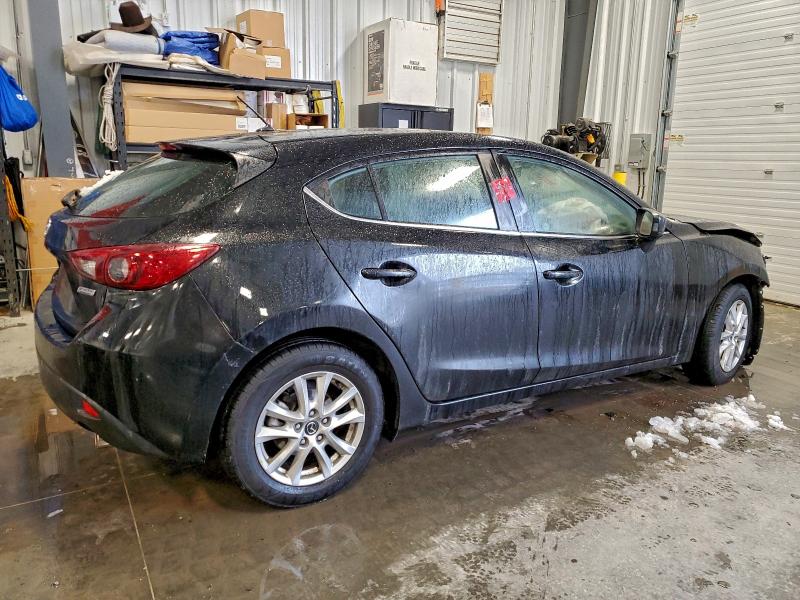 Фото 3 - MAZDA 3