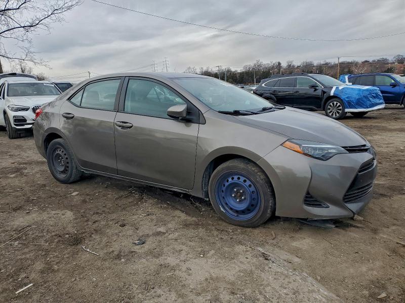 Фото 4 - TOYOTA COROLLA