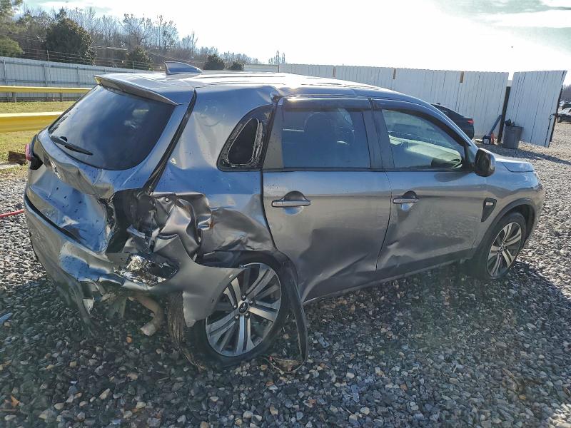 Фото 3 - MITSUBISHI OUTLANDER