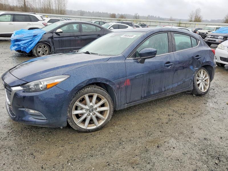 Фото 1 - MAZDA 3