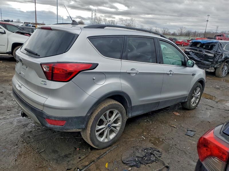 Фото 3 - FORD ESCAPE