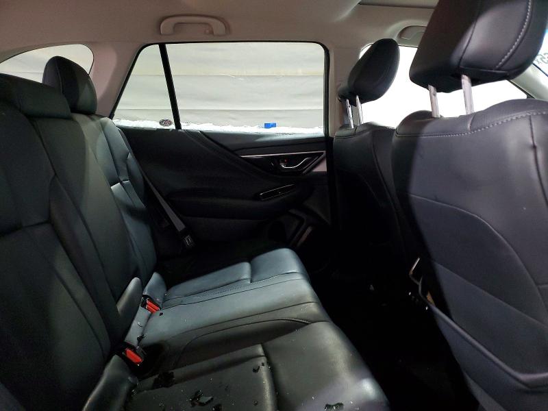 Фото 11 - SUBARU OUTBACK