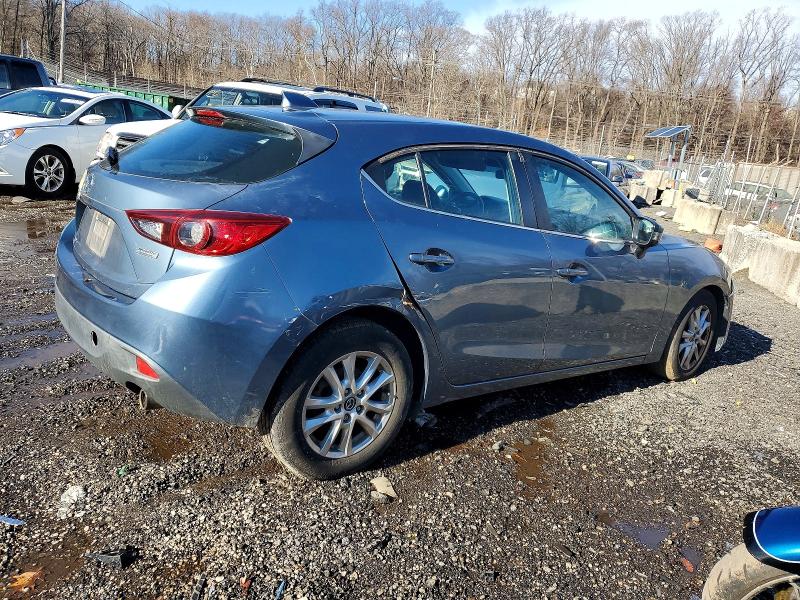 Фото 3 - MAZDA 3