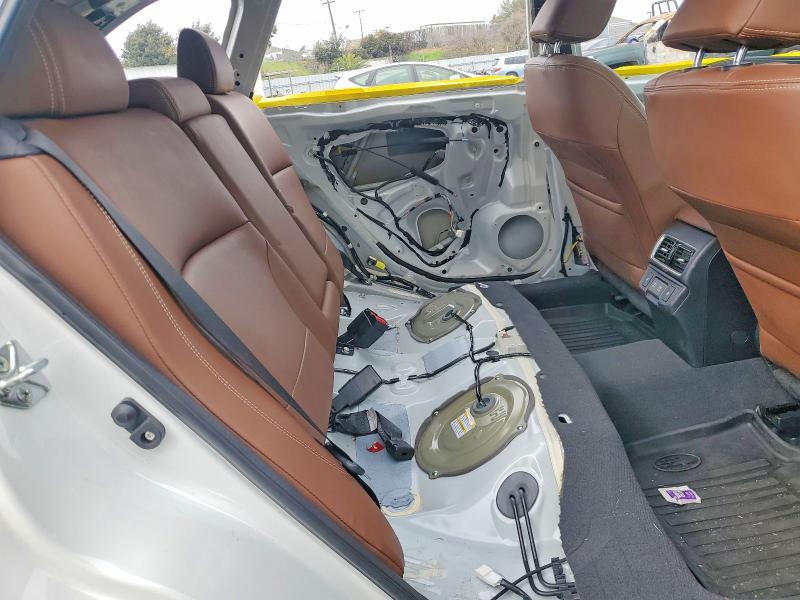 Фото 11 - SUBARU OUTBACK