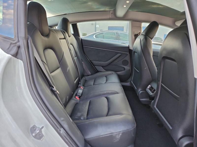 Фото 10 - TESLA MODEL 3