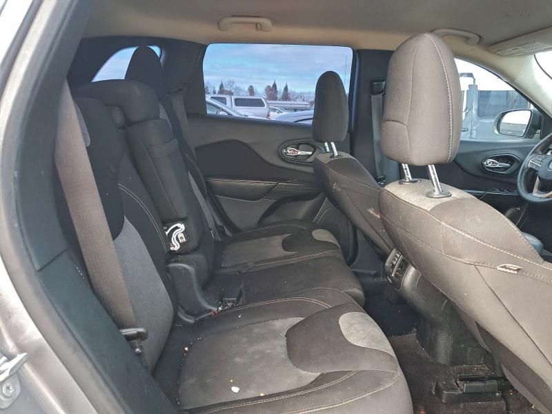 Фото 11 - JEEP GRAND CHER